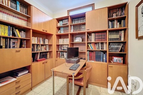 7 bedrooms townhouse for sale in El Masnou, Barcelona, Catalonia, Spain № 7484 - photo 16