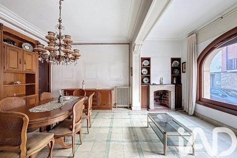 7 bedrooms townhouse for sale in El Masnou, Barcelona, Catalonia, Spain № 7484 - photo 23
