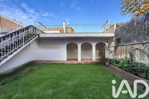 7 bedrooms townhouse for sale in El Masnou, Barcelona, Catalonia, Spain № 7484