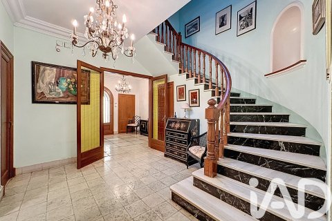 7 bedrooms townhouse for sale in El Masnou, Barcelona, Catalonia, Spain № 7484 - photo 21