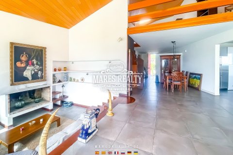 Купить виллу в Матаро, Испания с 4 спальни, 403м², № 1043 - фото 10