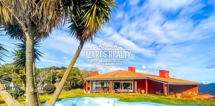 Вилла с 4 спальнями в Матаро, Барселона, Каталония, Испания № 1043