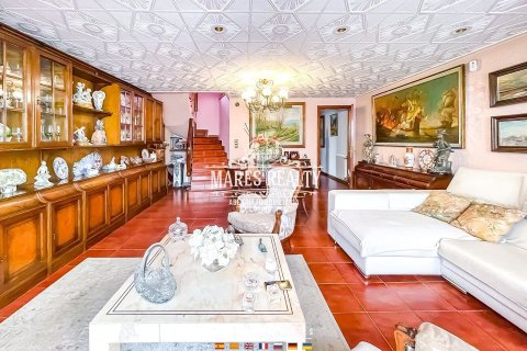 Купить коммерческую недвижимость в Калелья, Испания 949м², № 1039 - фото 6