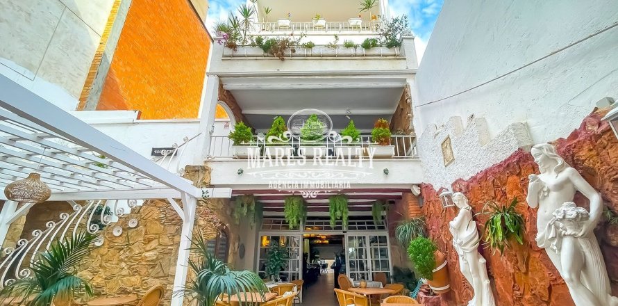 Коммерческая недвижимость 949м² в Калелье, Барселона, Каталония, Испания № 1039