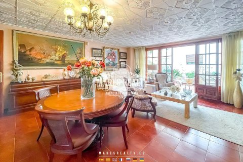 Купить коммерческую недвижимость в Калелья, Испания 949м², № 1039 - фото 8