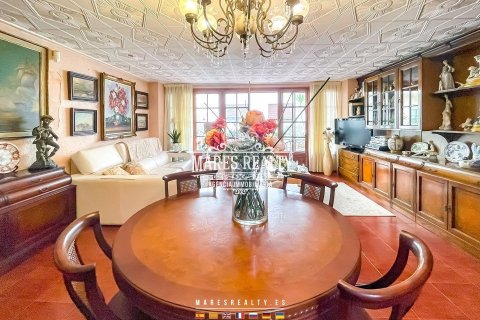 Купить коммерческую недвижимость в Калелья, Испания 949м², № 1039 - фото 7