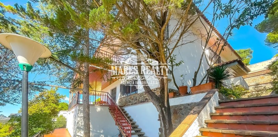 6 chambres villa à vendre à Argentona, Barcelona, Catalonia, Spain № 1041