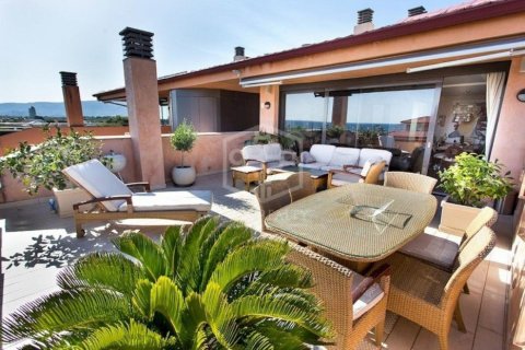 Купить квартиру в Гава, Испания с 3 спальни, 135м², № 1117 - фото 4