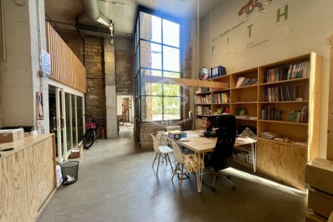 Снять в аренду коммерческую недвижимость в Барселона, Испания 184м², № 1119 - фото 8