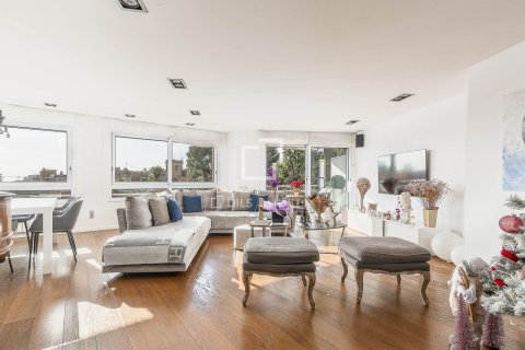 5 chambres penthouse à vendre à Barcelona, Catalonia, Spain № 3721 - photo 2