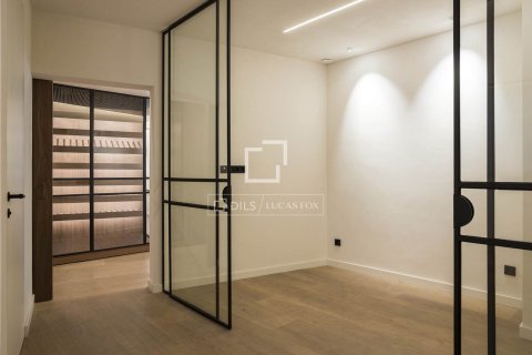 5 chambres apartment à vendre à Barcelona, Catalonia, Spain № 3719 - photo 28