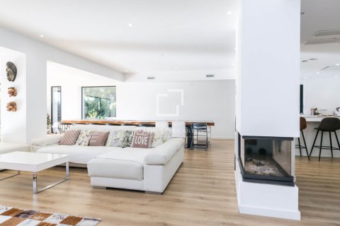 4 chambres villa à vendre à Gava, Barcelona, Catalonia, Spain № 3723 - photo 3