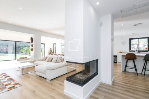 4 chambres villa à vendre à Gava, Barcelona, Catalonia, Spain № 3723 - photo 10