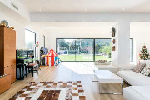 4 chambres villa à vendre à Gava, Barcelona, Catalonia, Spain № 3723 - photo 2