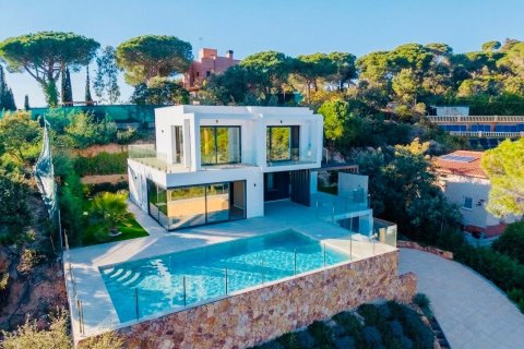 3 bedrooms house for sale in Lloret de Mar, Girona, Catalonia, Spain № 7199