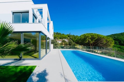 3 bedrooms house for sale in Lloret de Mar, Girona, Catalonia, Spain № 7199 - photo 8