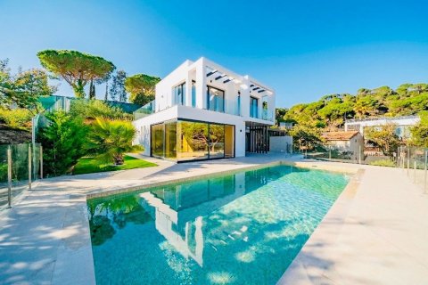 3 bedrooms house for sale in Lloret de Mar, Girona, Catalonia, Spain № 7199 - photo 26