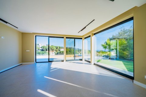 3 bedrooms house for sale in Lloret de Mar, Girona, Catalonia, Spain № 7199 - photo 21