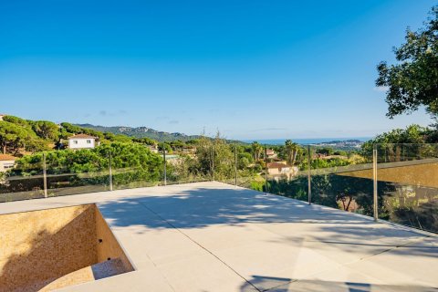 3 bedrooms house for sale in Lloret de Mar, Girona, Catalonia, Spain № 7199 - photo 7