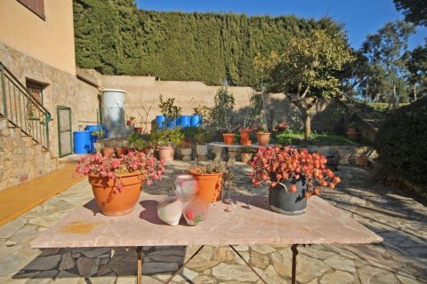 Сasa de 4 dormitorios en venta en Lloret de Mar, Gerona, Cataluña, Spain № 7198 - foto 29