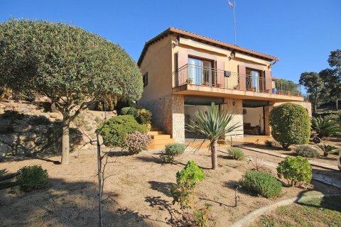 Сasa de 4 dormitorios en venta en Lloret de Mar, Gerona, Cataluña, Spain № 7198 - foto 26