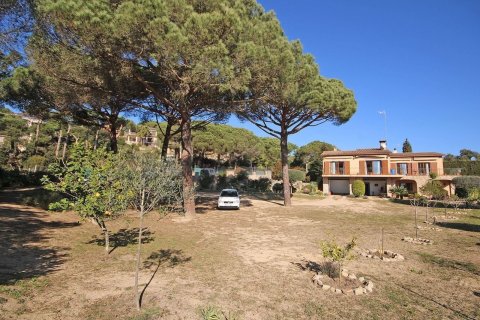 Сasa de 4 dormitorios en venta en Lloret de Mar, Gerona, Cataluña, Spain № 7198 - foto 8