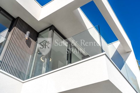3 bedrooms house for sale in Lloret de Mar, Girona, Catalonia, Spain № 7149 - photo 20