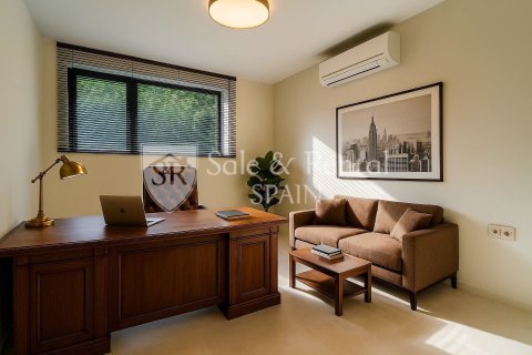 3 bedrooms house for sale in Lloret de Mar, Girona, Catalonia, Spain № 7149 - photo 30