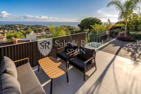 3 bedrooms house for sale in Lloret de Mar, Girona, Catalonia, Spain № 7149 - photo 25