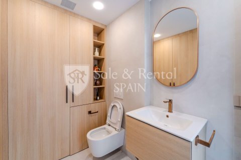 3 bedrooms house for sale in Lloret de Mar, Girona, Catalonia, Spain № 7149 - photo 7