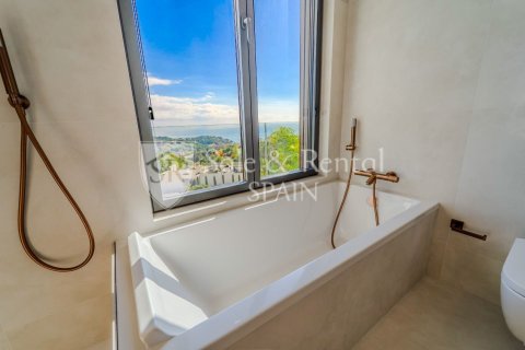 3 bedrooms house for sale in Lloret de Mar, Girona, Catalonia, Spain № 7149 - photo 14