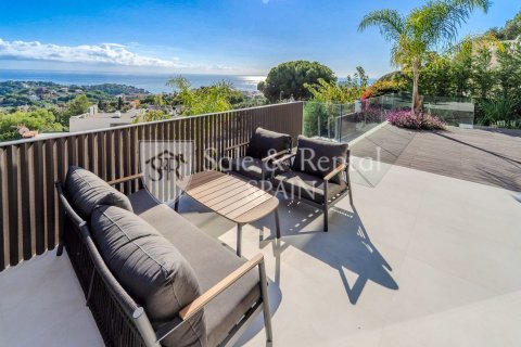 3 bedrooms house for sale in Lloret de Mar, Girona, Catalonia, Spain № 7149 - photo 9