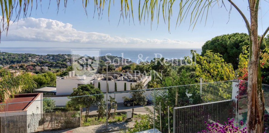 3 bedrooms house for sale in Lloret de Mar, Girona, Catalonia, Spain № 7149