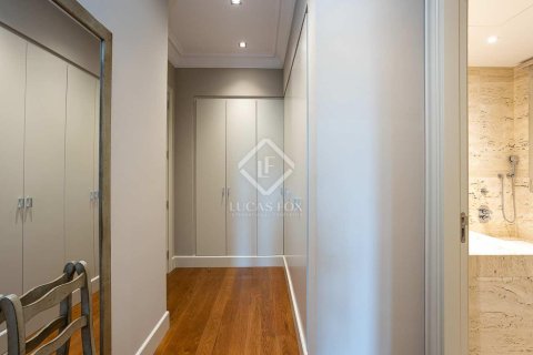 Купить квартиру в Эшампле, Испания с 4 спальни, 215м², № 2768 - фото 7