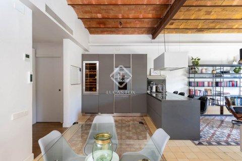 Купить квартиру в Эшампле, Испания с 3 спальни, 146м², № 2767 - фото 4