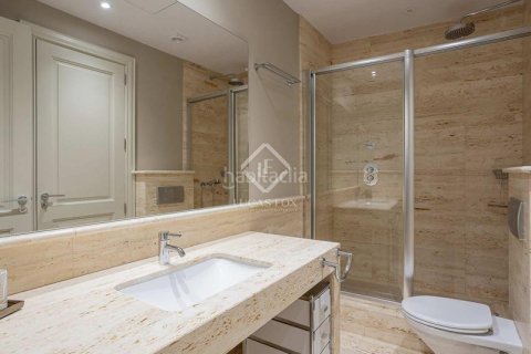 Купить квартиру в Эшампле, Испания с 4 спальни, 196м², № 2769 - фото 21