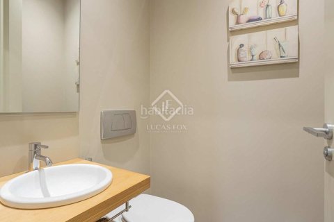 Купить квартиру в Эшампле, Испания с 4 спальни, 196м², № 2769 - фото 15