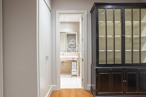 Купить квартиру в Эшампле, Испания с 4 спальни, 196м², № 2769 - фото 20