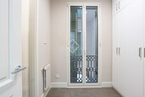 Купить квартиру в Эшампле, Испания с 4 спальни, 196м², № 2769 - фото 13