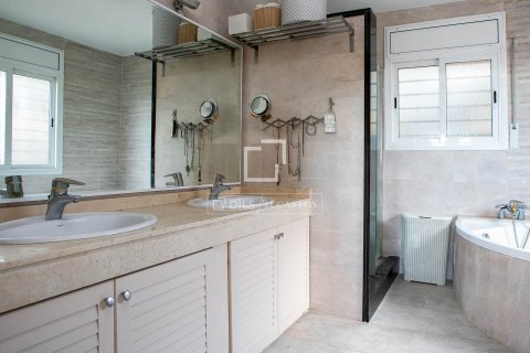 6 chambres villa à vendre à Teia, Barcelona, Catalonia, Spain № 4029 - photo 15