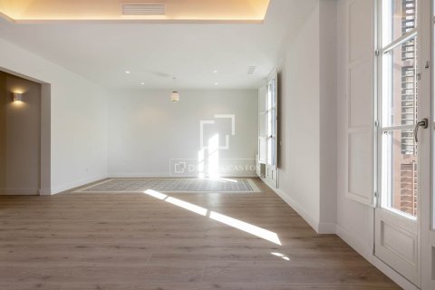 3 chambres apartment à vendre à Barcelona, Catalonia, Spain № 4032 - photo 7