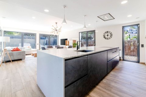 4 chambres villa à vendre à Sitges, Barcelona, Catalonia, Spain № 4462 - photo 4