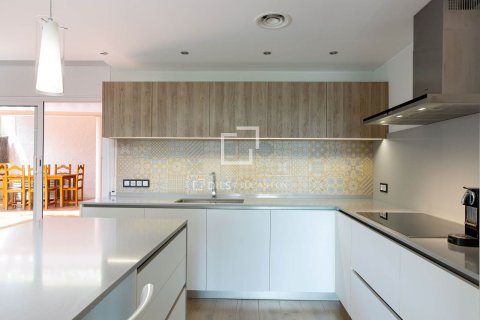 4 chambres villa à vendre à Cabrils, Barcelona, Catalonia, Spain № 4466 - photo 15