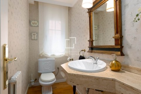 5 chambres villa à vendre à Premia De Mar, Barcelona, Catalonia, Spain № 4464 - photo 15