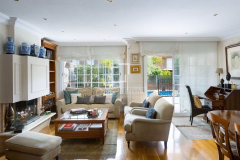 5 chambres villa à vendre à Premia De Mar, Barcelona, Catalonia, Spain № 4464 - photo 8