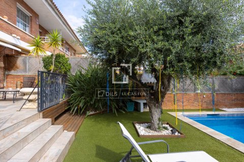 5 chambres villa à vendre à Premia De Mar, Barcelona, Catalonia, Spain № 4464 - photo 30