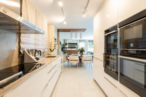 4 chambres villa à vendre à Sant Cugat Del Valles, Barcelona, Catalonia, Spain № 4130 - photo 9