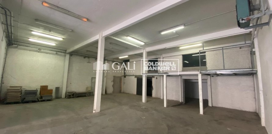 Коммерческая недвижимость 626м² в Принципате Андорре , Лерида, Каталония, Испания № 8017