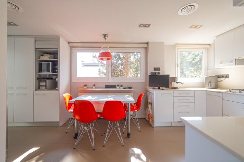 Купить квартиру в Барселона, Испания с 5 комнат, 205м², № 1451 - фото 17