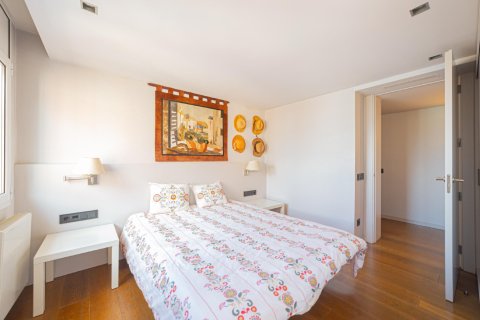 Купить квартиру в Барселона, Испания с 5 комнат, 205м², № 1451 - фото 7